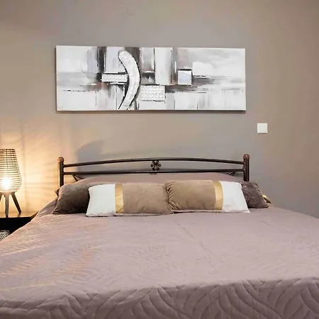 View Nefelis Boutique γ2 Sparta