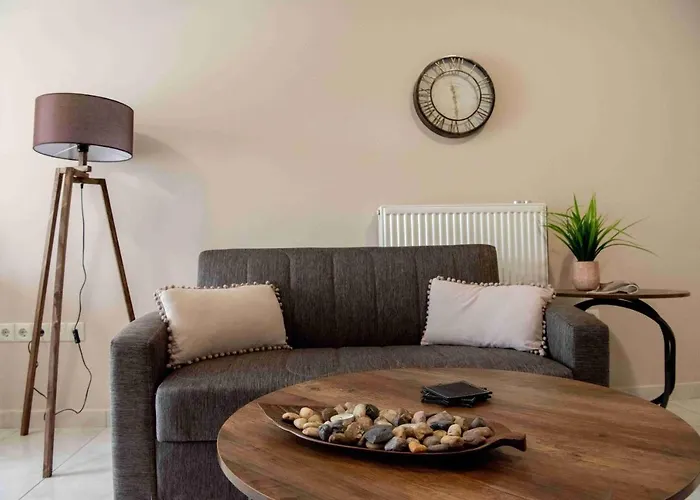 View Nefelis Boutique γ2